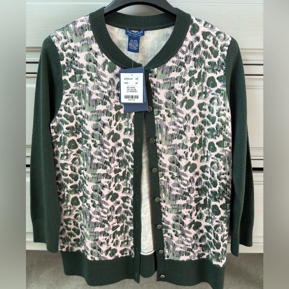 NWT DONCASTER Green and tan patterned Women's Sweater AND Shell!